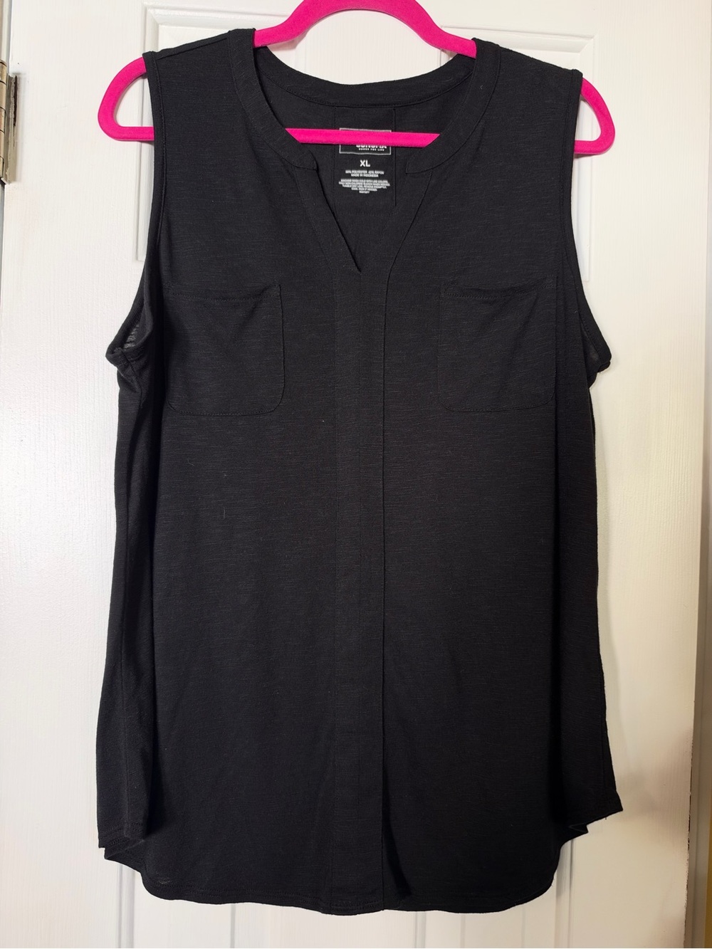 Sonoma Black Sleeveless V-Notch Tank Top